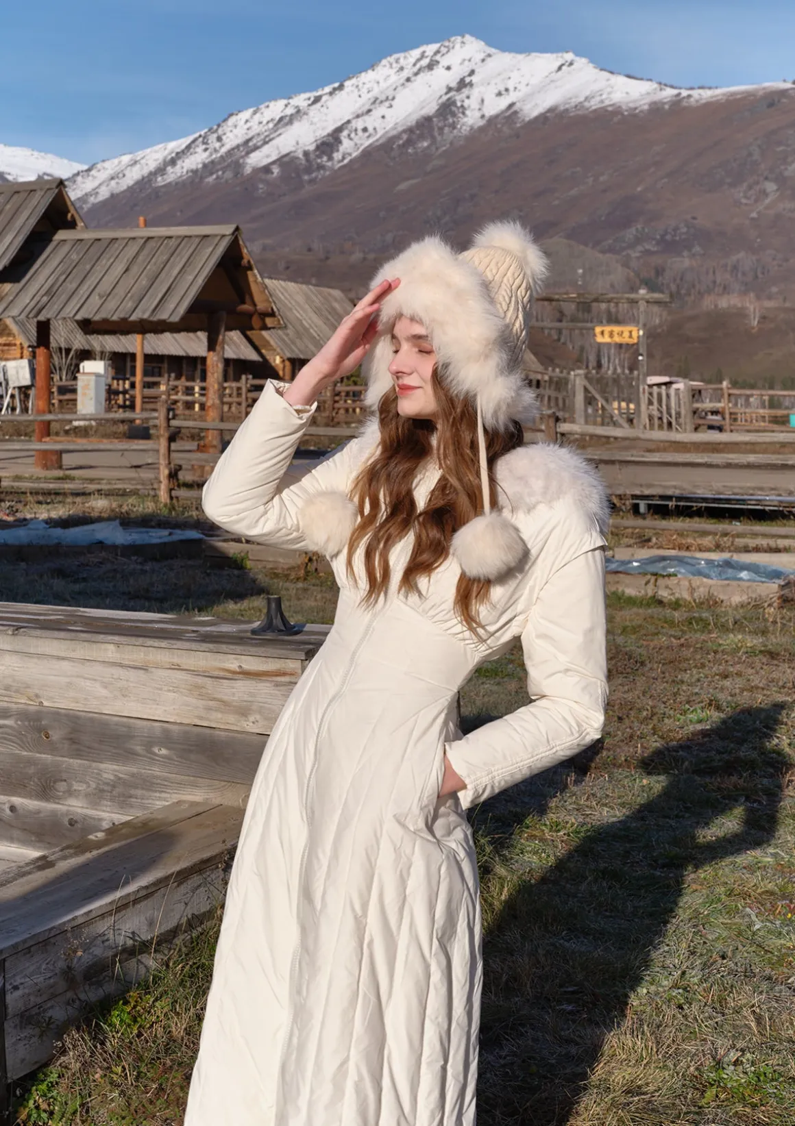 Curve & Plus Paper Feather Down Coat