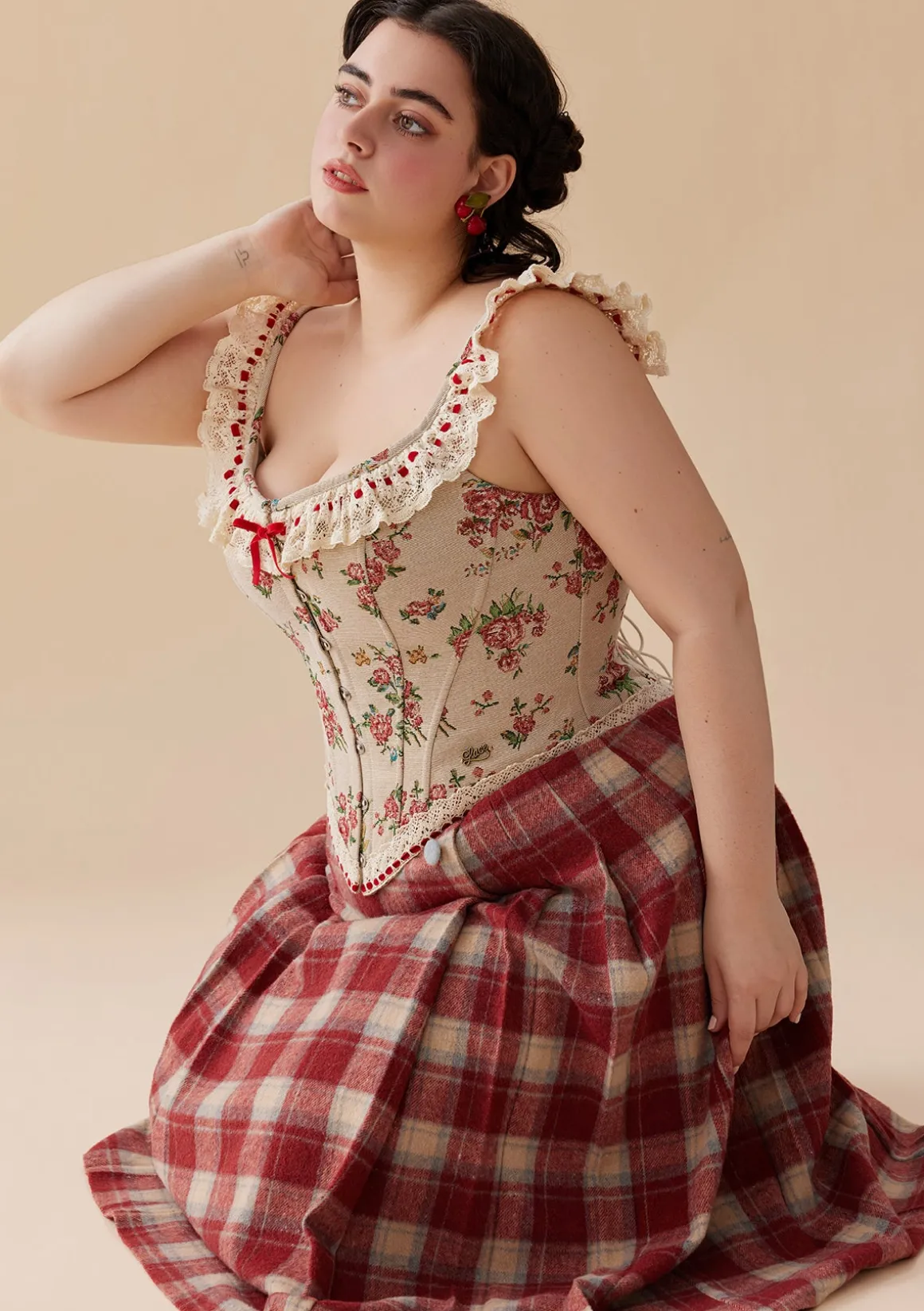 Curve & Plus Rosey Christmas Cottage Corset