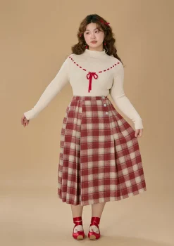 Curve & Plus Strawberry Post Office Knit Bottom Shirt