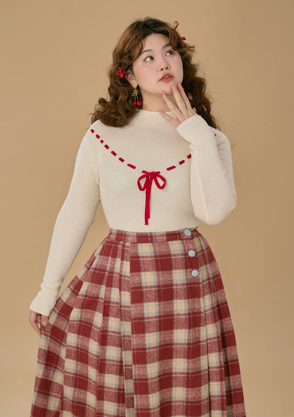 Curve & Plus Strawberry Post Office Knit Bottom Shirt