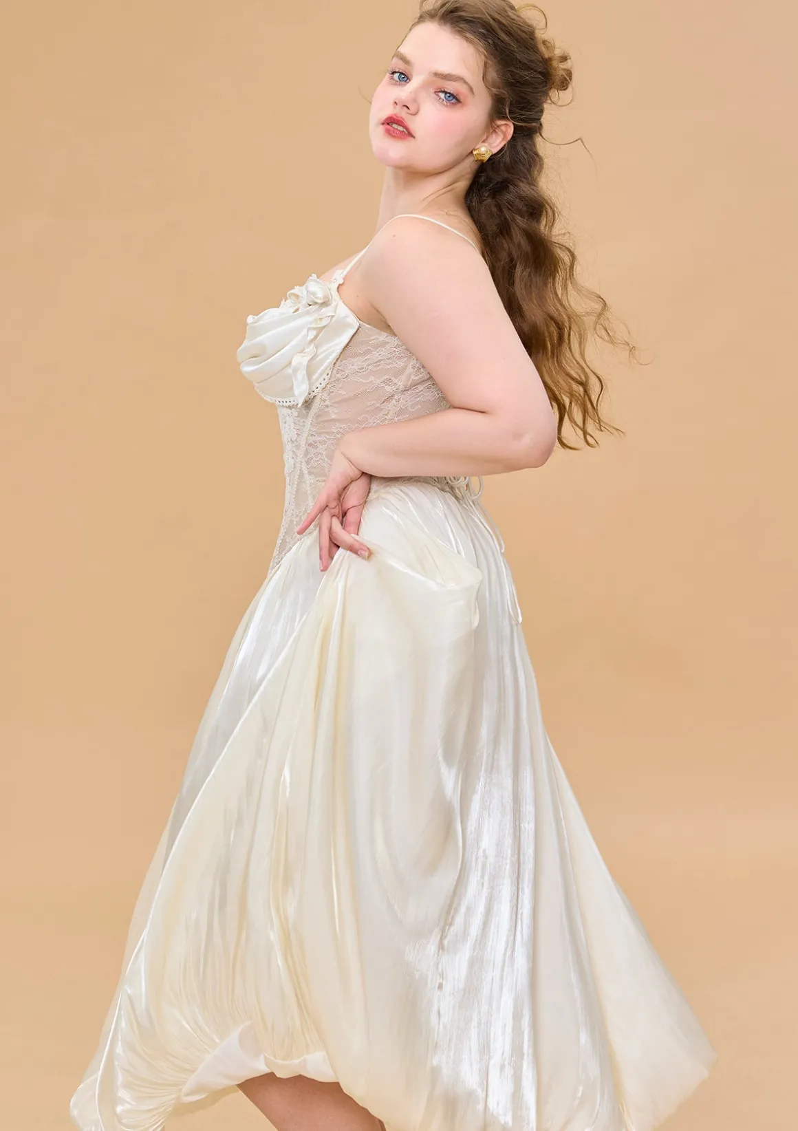 Curve & Plus White Butterfly Flora Skirt