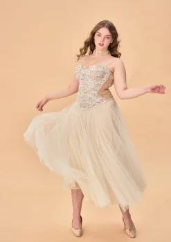Curve & Plus "White Moon, Weaving Dreams" Corset